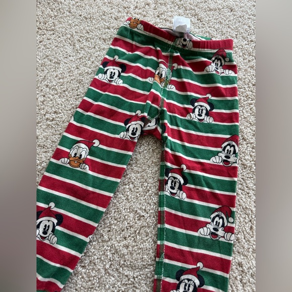 Hanna Andersson Disney Mickey and Friends Long John Christmas Holiday Pajamas - Picture 4 of 7